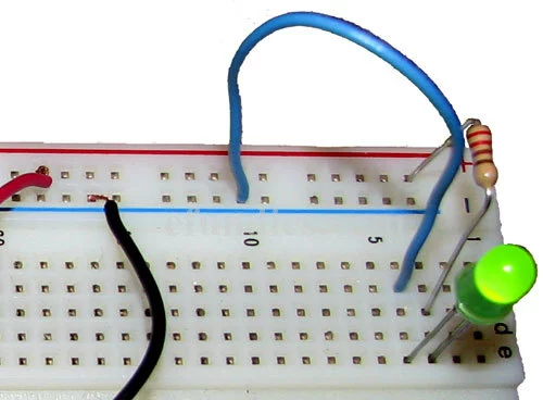 led resistor battery breadboard closeup