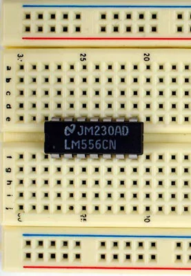 solderless breadboard integrated circuit